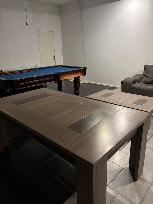 Vendo mesa de jantar e de centro