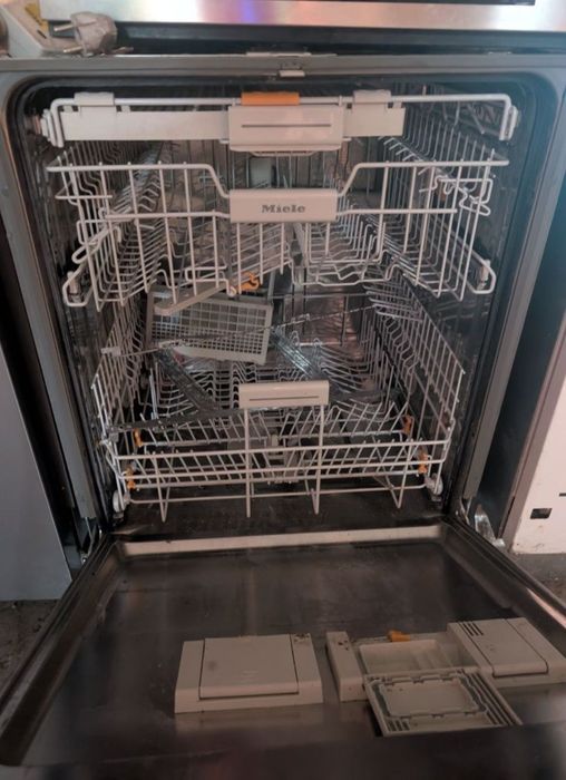 гуртом посудомийки 2 MIELE ,3 AEG з Європи.