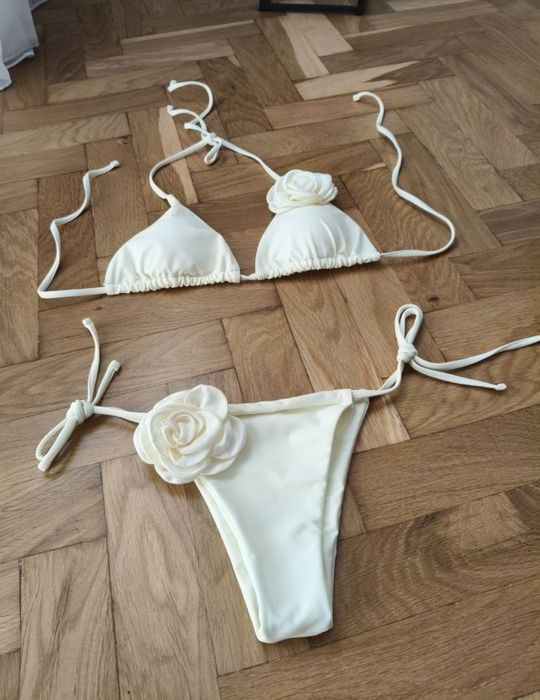 Nowe bikini z kwiatami czarne białe M S