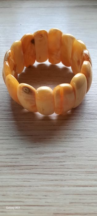 Bransoleta z naturalnego bursztynu