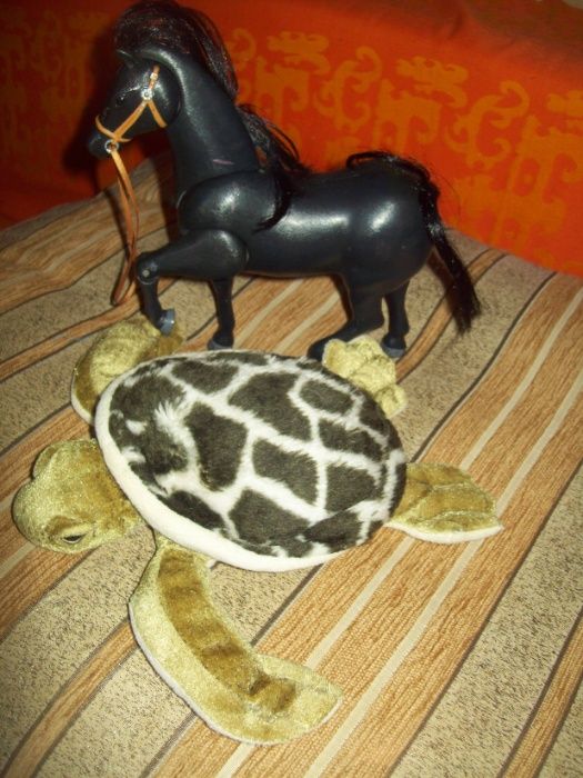Конь игровой , издает звуки