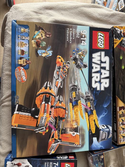 Lego Star Wars 7962 Anakin’s & Sebulba’s Podracers
