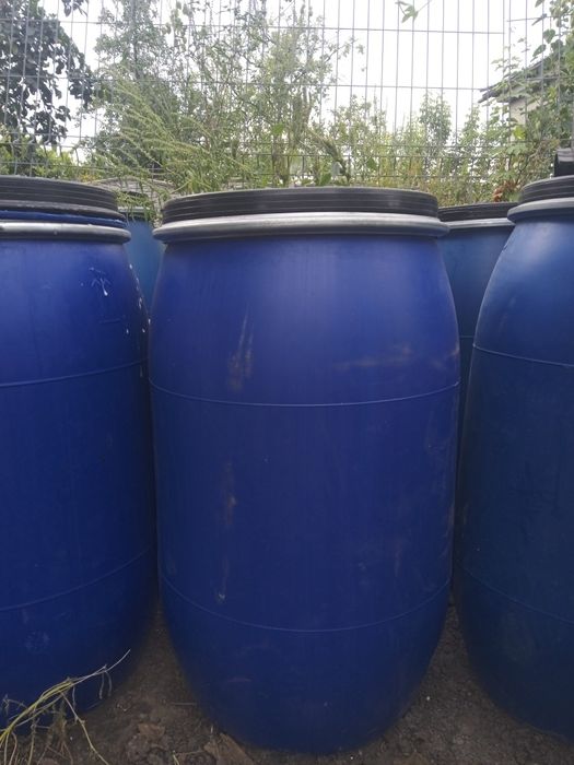 Продам бочки бу два типа