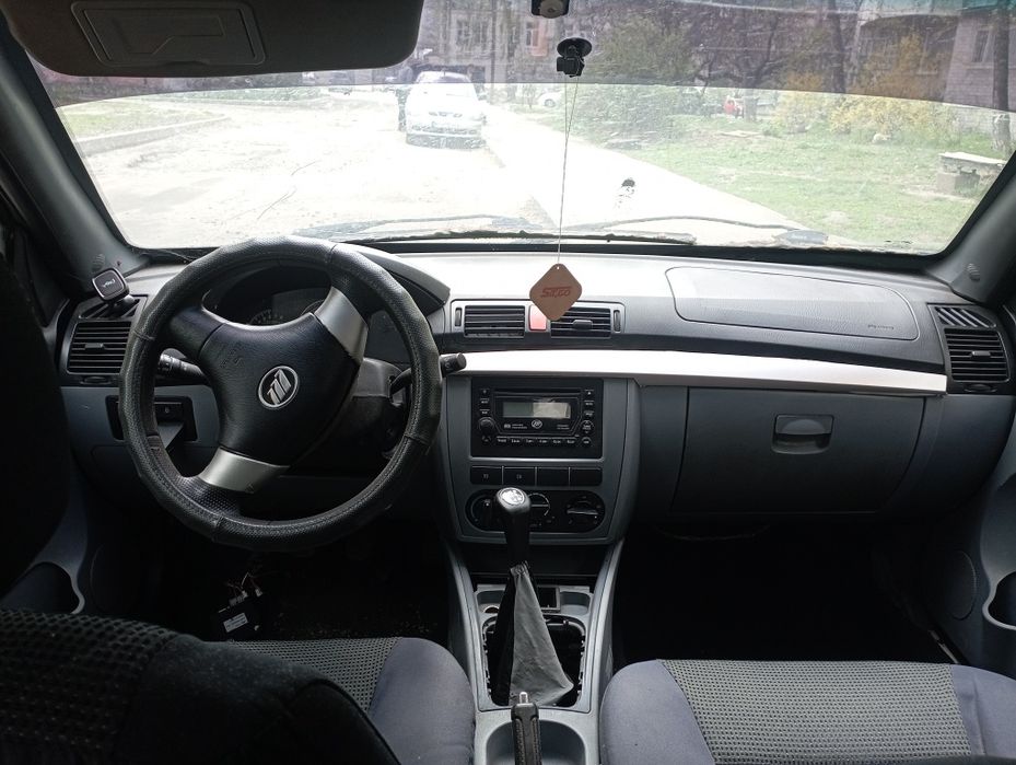 Продам машину Lifan 520
