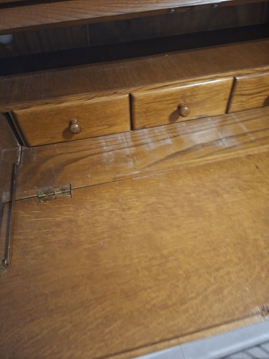 Secretária/ cómoda