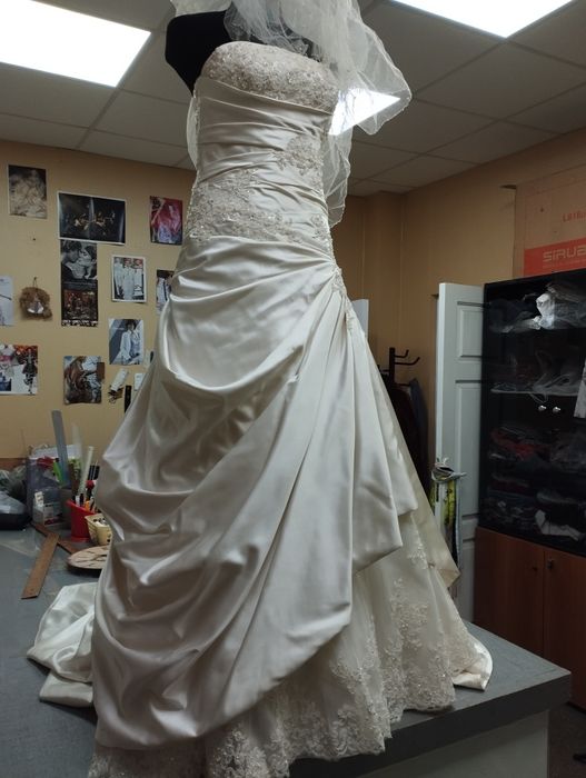 Весільна сукня ,шикарна,рS,M