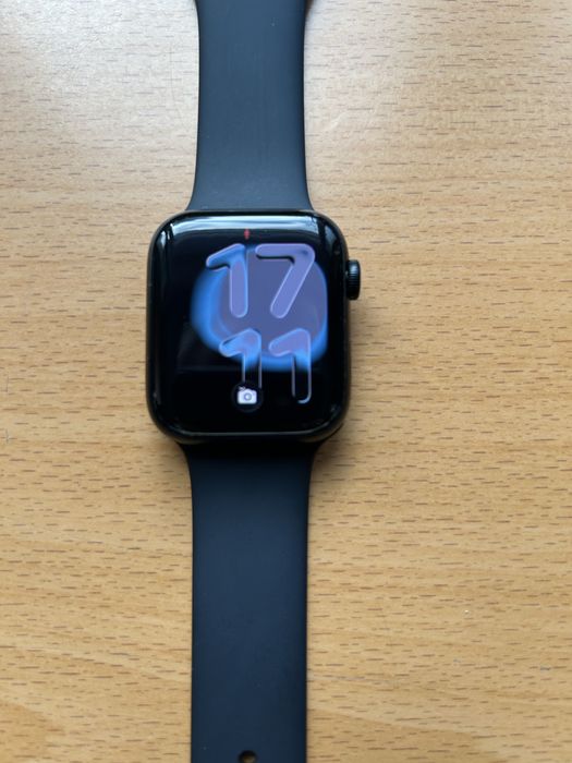 Смарт часы Apple Watch SE2