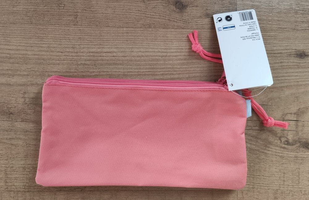 NOVOS Cadernos, estojo, lancheira