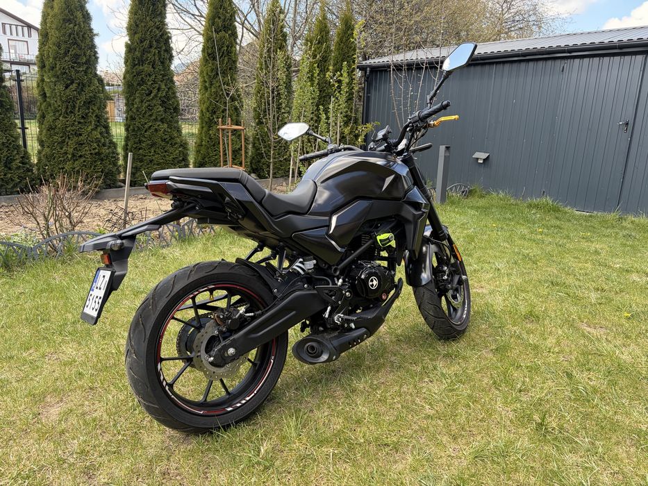 Barton Naked 125, 2024r. Super Stan