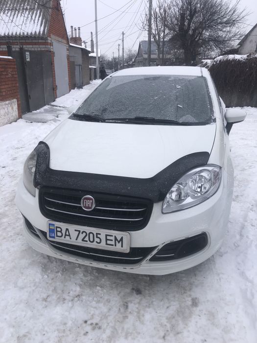 Продам FIAT Linea 1.4 газ/ бензин. 2013год. 4399$.