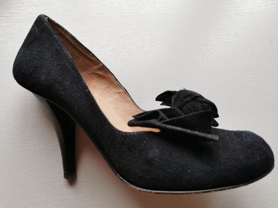 Szpilki zamszowe Paco Gil rozm. 35