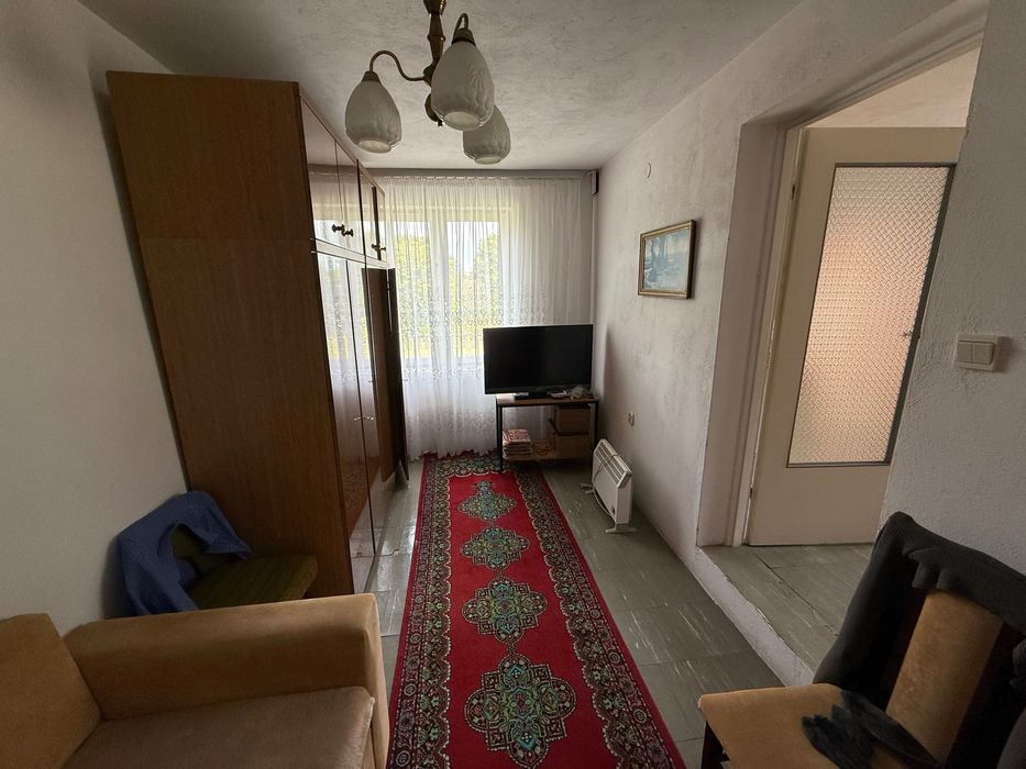 Siedlisko, działka 0,89 ha - 50 km od Warszawy z domem na wsi