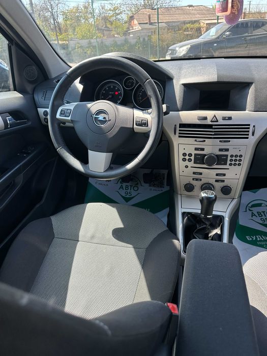 Продам Opel Astra 2008 рік можлива розстрочка,кредит,обмін!