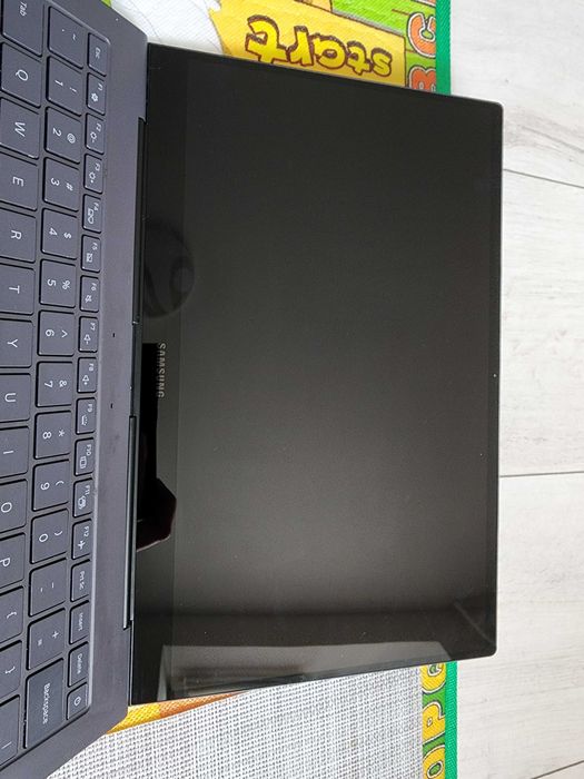 Samsung Galaxy Book S SM-W767V Snapdragon 8CX / 8GB SSD 256GB / LTE /