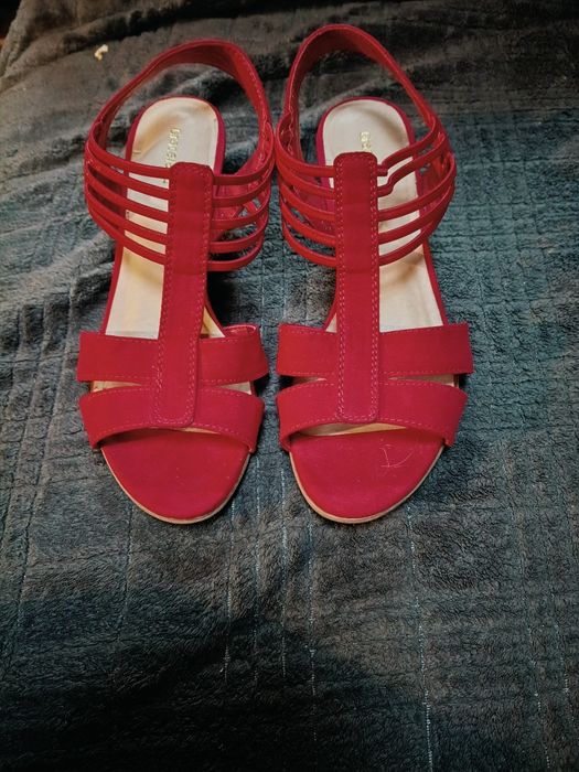 Buty na obcasie 36 Graceland