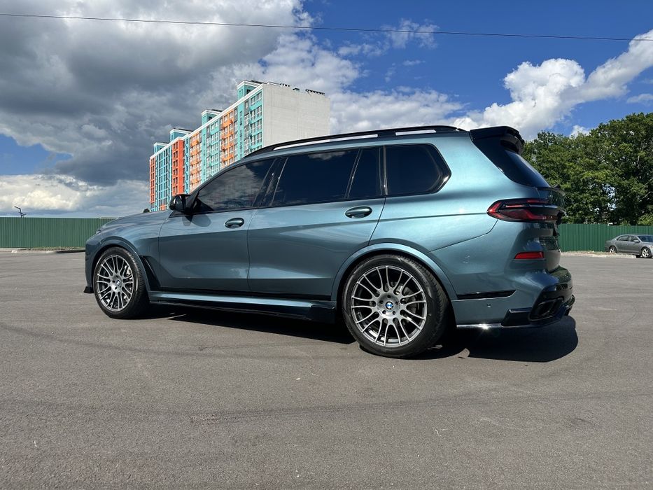 BMW BMW X7 2023 VIN 5UX23EM03R9S26340 фото оголошення 4 з 8
