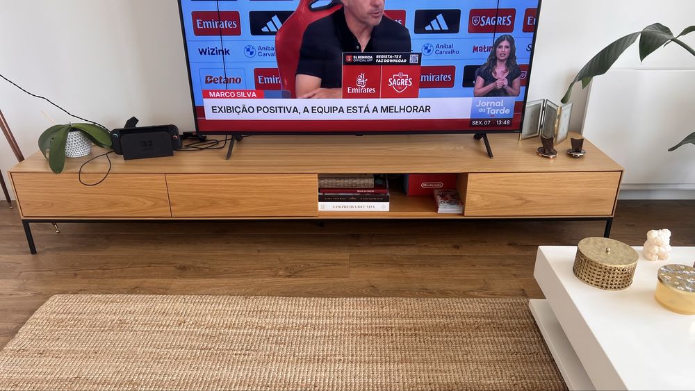 Vendo movel aparador TV