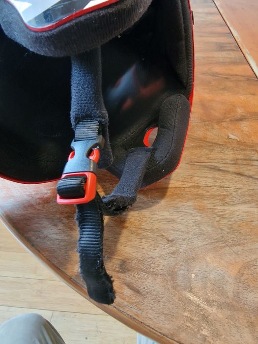 Kask  dziecięcy narciarski  56