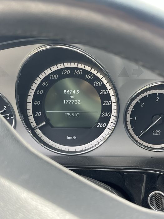 Mercedes-Benz E 250 — fotografia 7