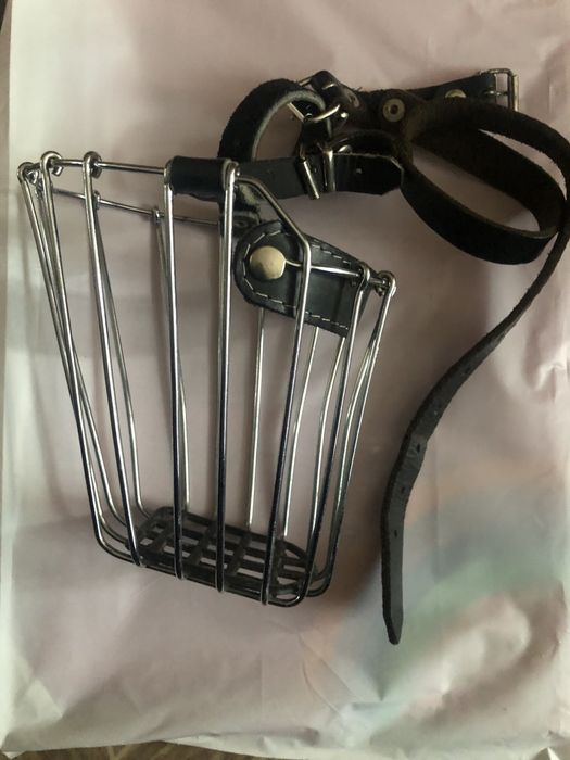 Металлический намордник для крупной собаки