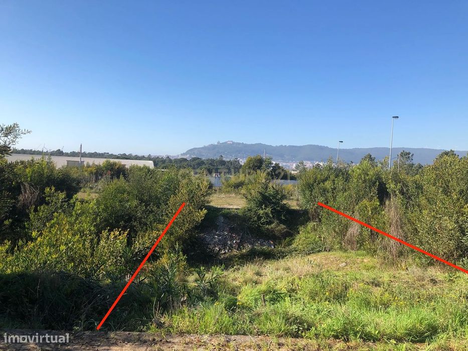 Terreno Para Construção perto da Escola EB 2/3 Carteado Mena