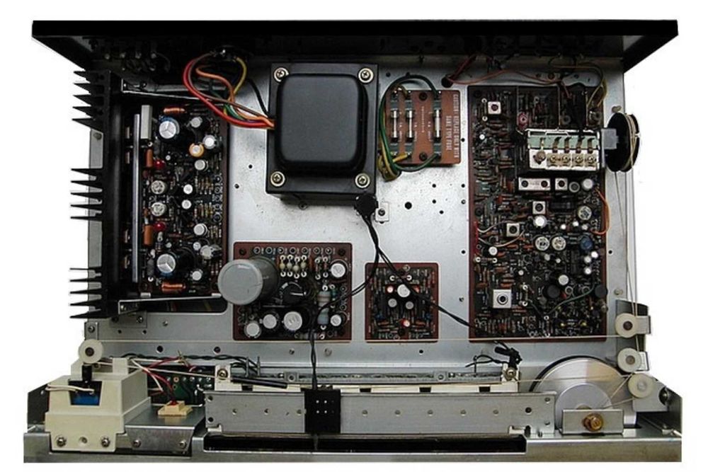 Amplituner Stereo Marantz 2216