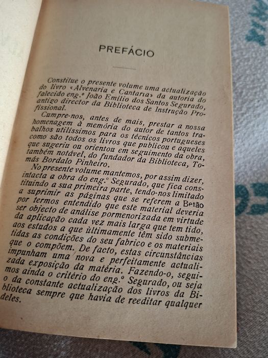 Alvenaria Cantaria e Betão livro antigo