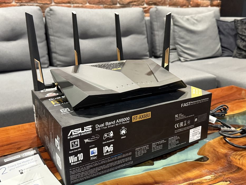 Ігровий маршрутизатор роутер Asus RT-AX88U стандарт WiFi 6