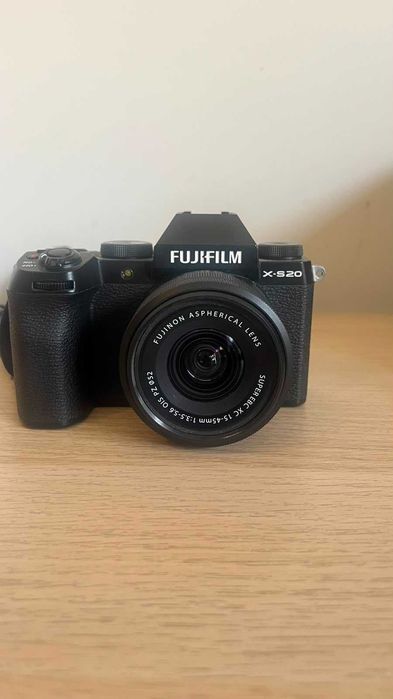 [Como Nova] Fujifilm X-S20 + Lente XC 35mm f/2 + Lente XC 15-45mm (Kit Completo)