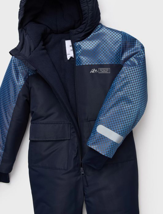 Nowy zimowy kombinezon dla chłopca 122/128