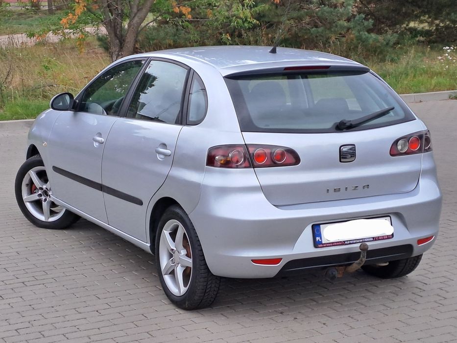 Seat Ibiza Benzyna Zarejestrowana Ładny Stan 5 Drzwi Hak