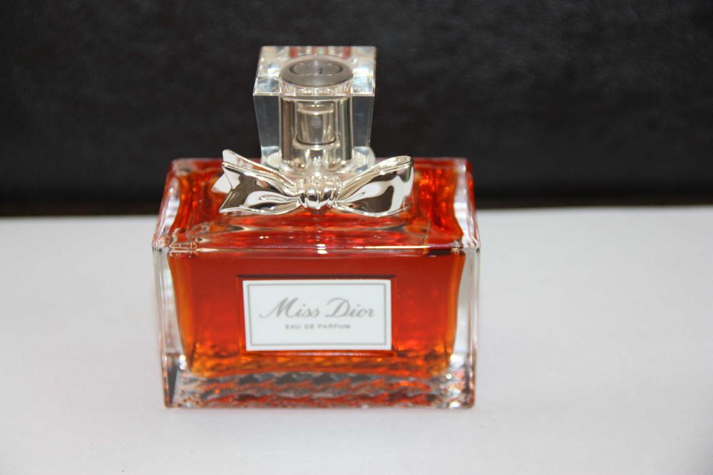 Sprzedam perfumy Miss Dior