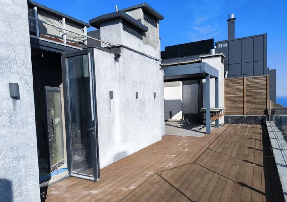 Эксклюзивный пентхаус в клубном доме  на Французском бульваре