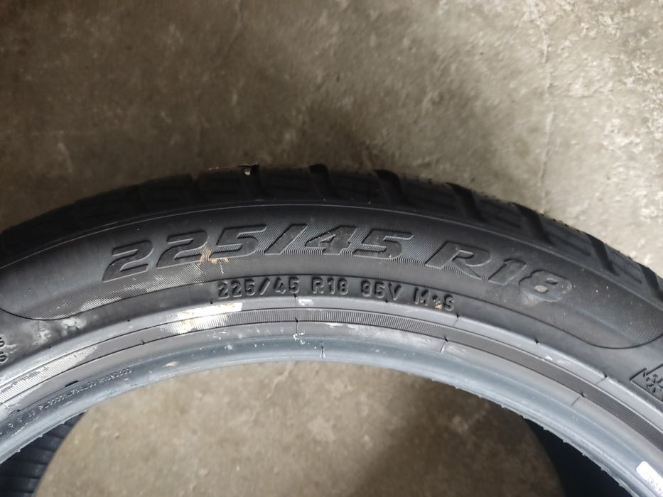 Pneus Pirelli 225/45/18