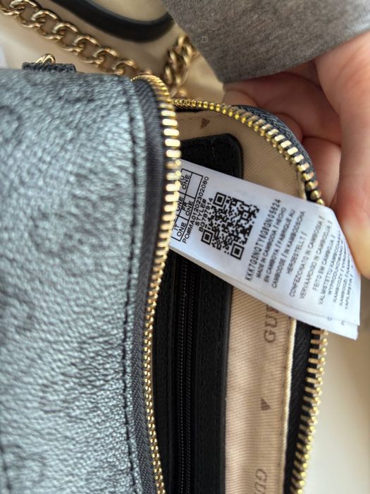 Сумка Guess в ідеальному стані, купувала  на сайті Modivo.