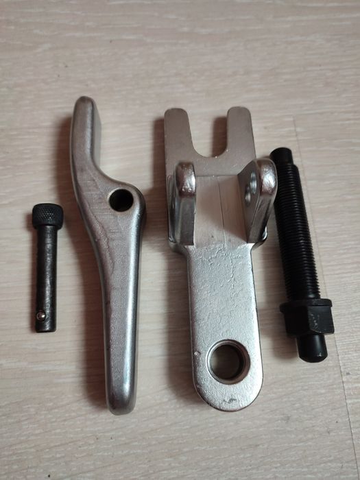 Съемник  шаровых опор и рулевых тяг  INTERTOOL HT-7035