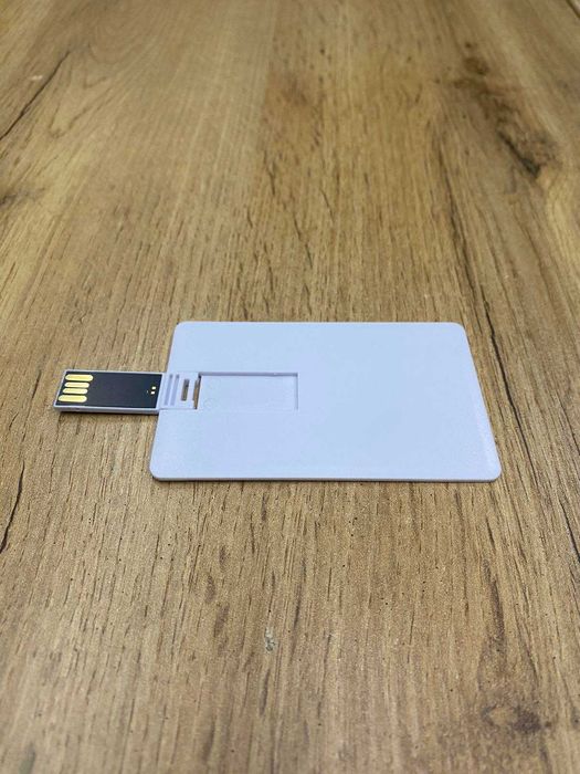 100 USB-флешок у вигляді кредитної картки на 4Gb під друк