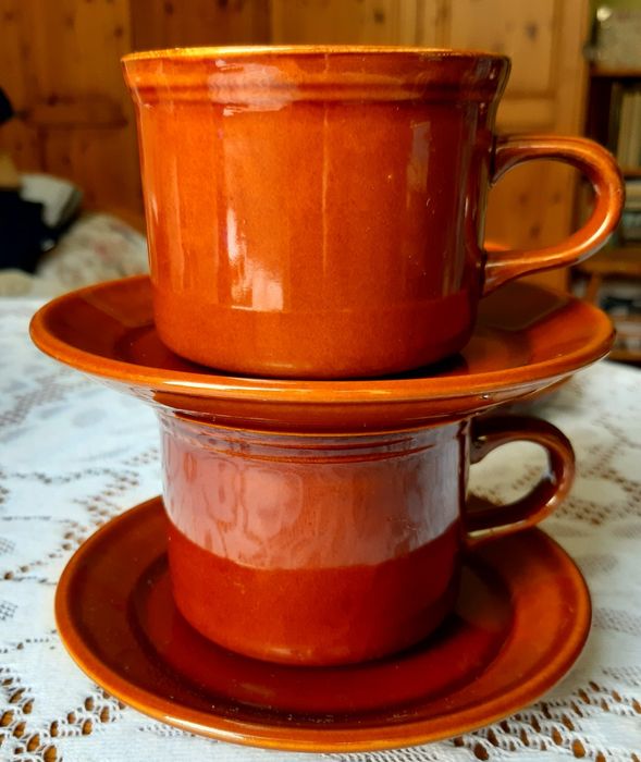 Filiżanki z talerzykami/ rezerwacja