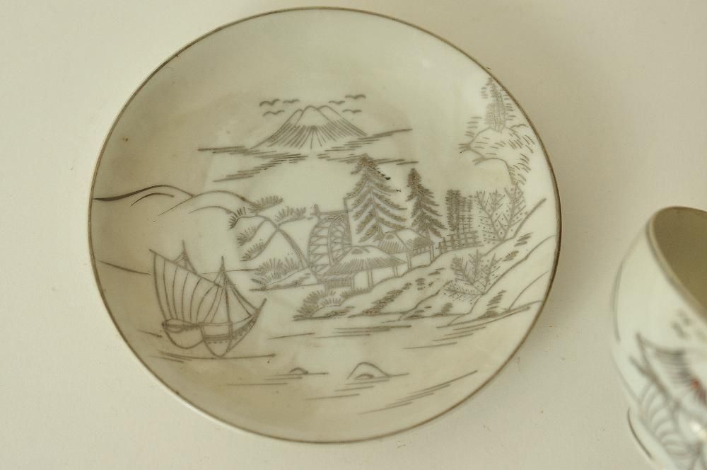 Chávena chinesa antiga com "holograma"