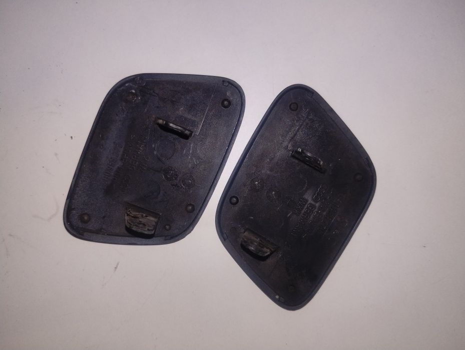 Audi A6 C5 zaślepka spryskiwacza lampy Xenon komplet