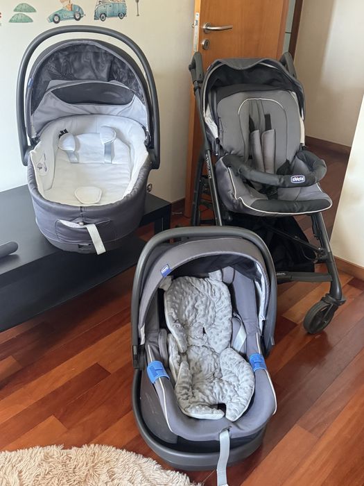 Carrinho de bebê trio chicco / ovo + isofix +alcofa