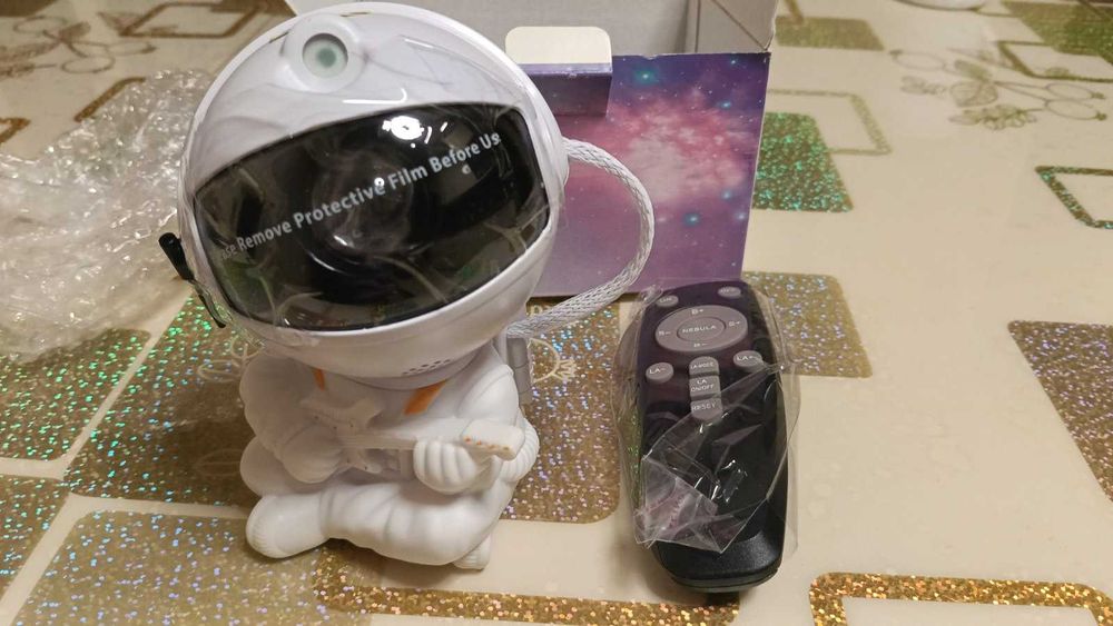 Проектор космонафт