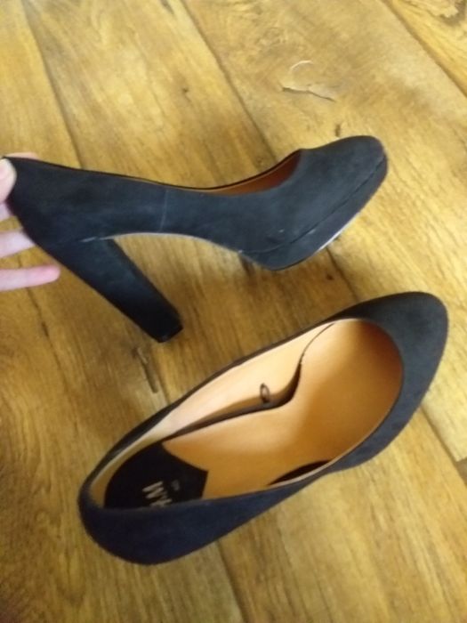 Sprzedam buty na obcasie