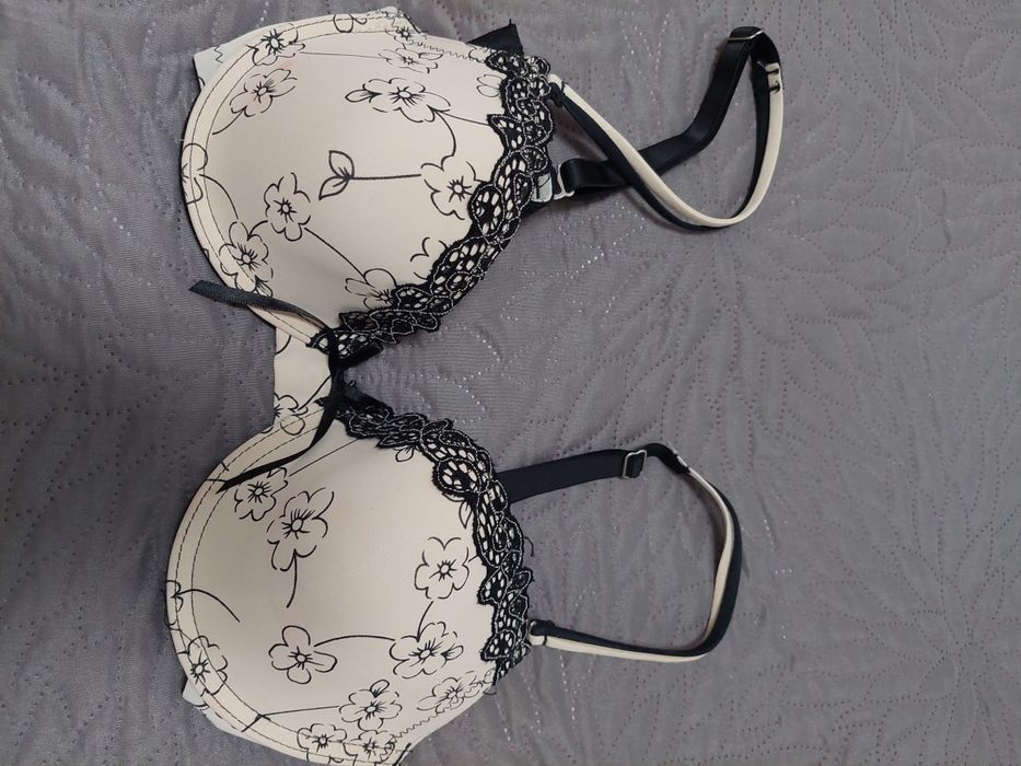 Biustonosz/ stanik 75B