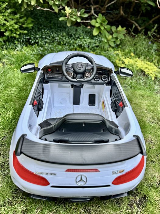 Mercedes elektryczny AMG dla dzieci