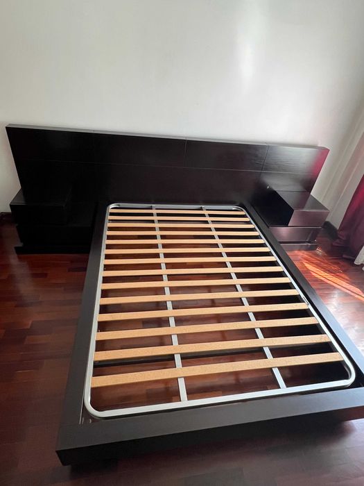 Conjunto quarto completo (cama + cabeceira + mesas + cómoda + colchão)