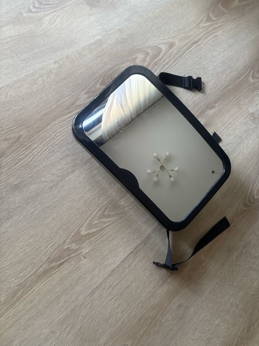 Lusterko na tylne siedzenie do obserwacji dziecka