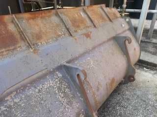 Balde de pá carregadora Komatsu Hanomag