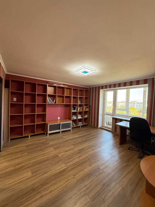 Продаж 3-кім. квартири. Цегляна чешка, вул. Щурата