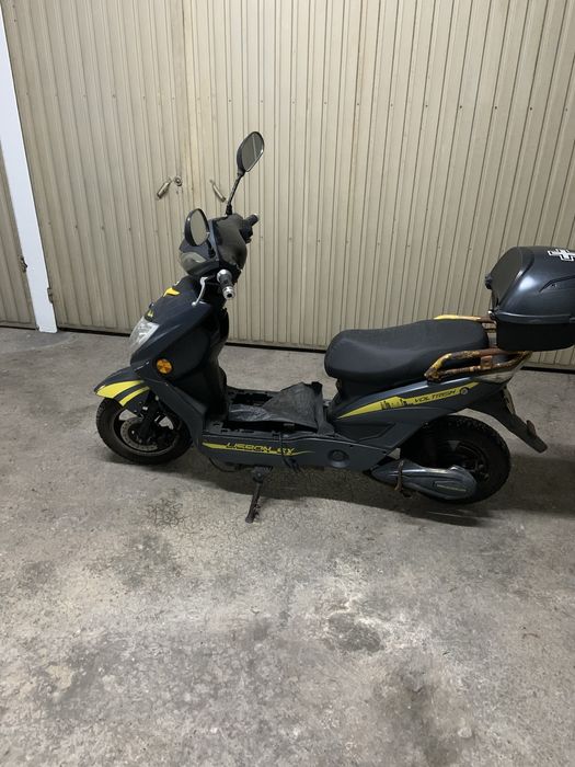 Mota eletrica Lisbon sx (Bateria Avariada)